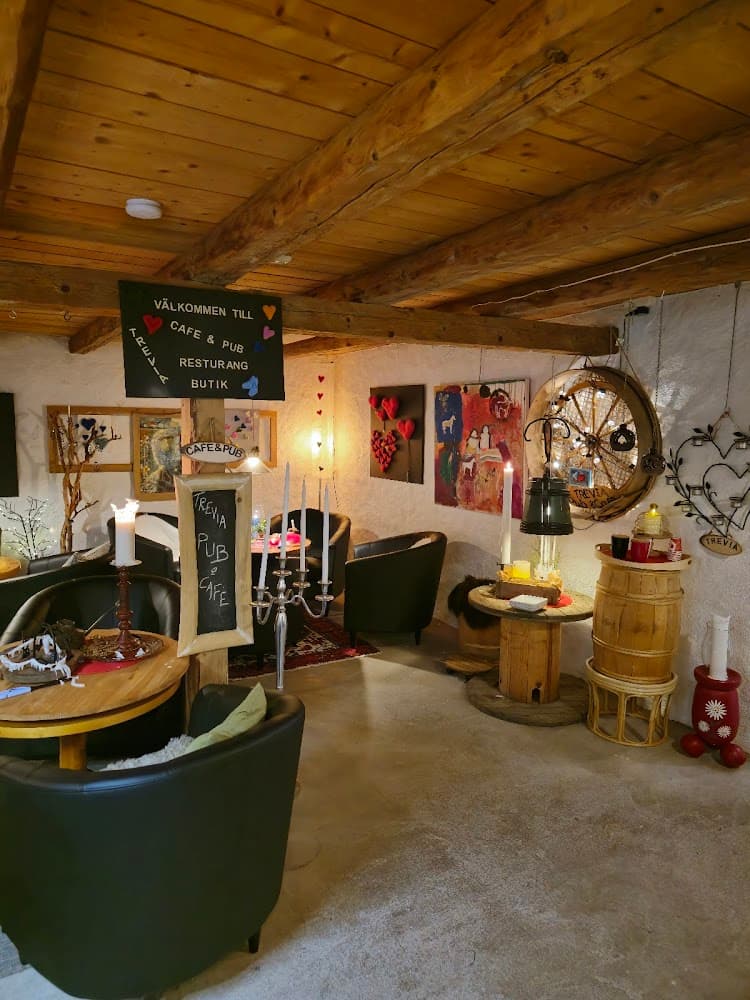 Trevia Café & Pub