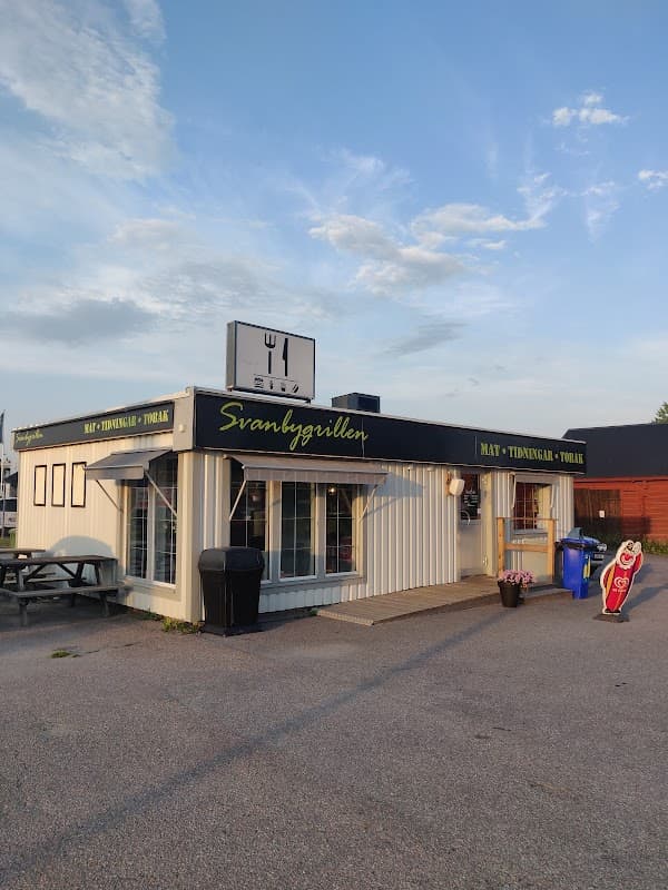 Svanbygrillen