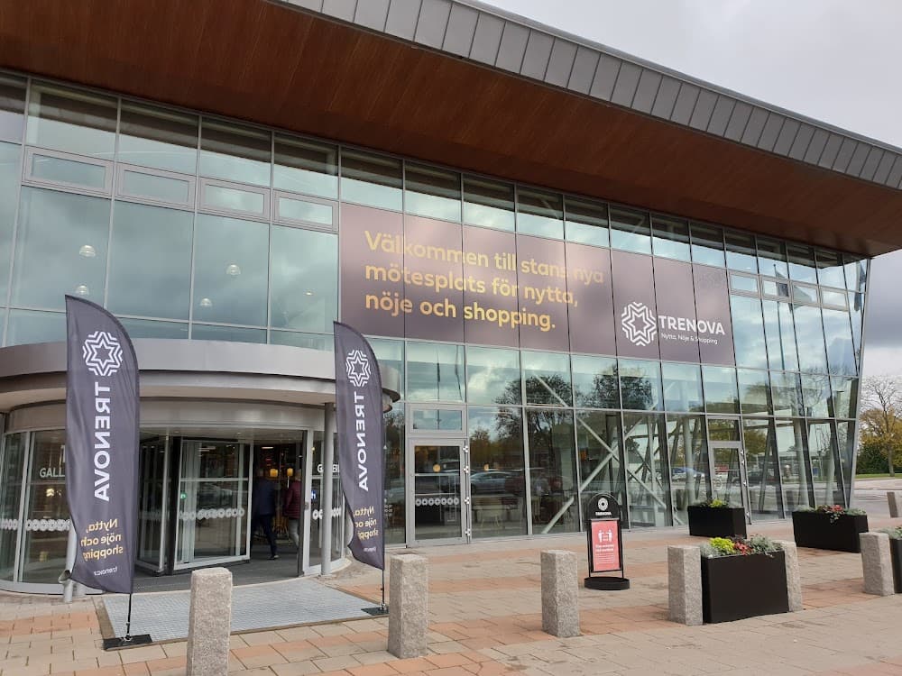 Winnie Lane Bar n’ Bowling Court