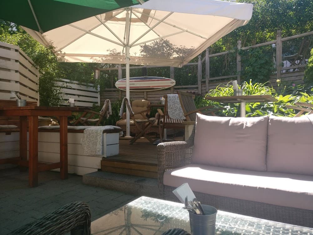 Mellow - Cafe & Bistro