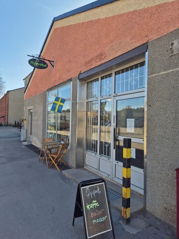 Nyvaket café och bageri