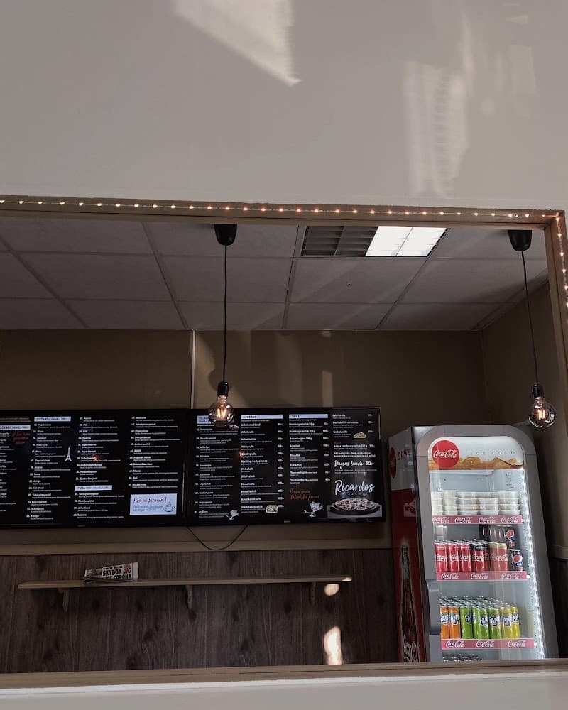 Ricardos Pizzeria