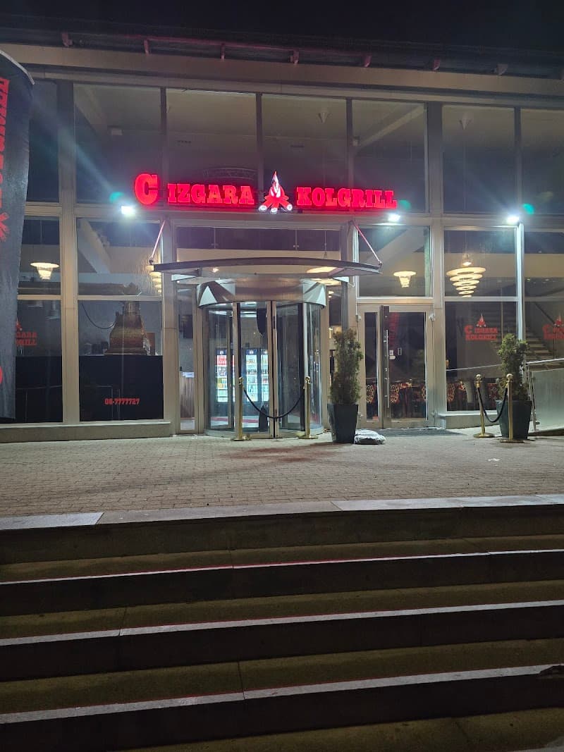 Cızgara kolgrill handen