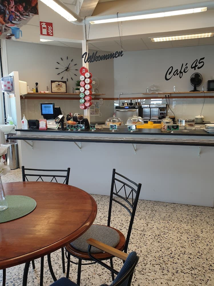 Cafe 45